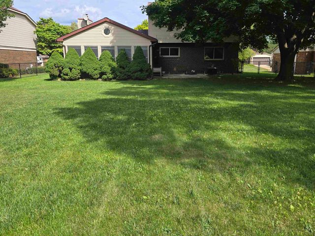 5189 Old Cove Road, Clarkston, MI 48346