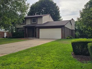 5189 Old Cove Road, Clarkston, MI 48346