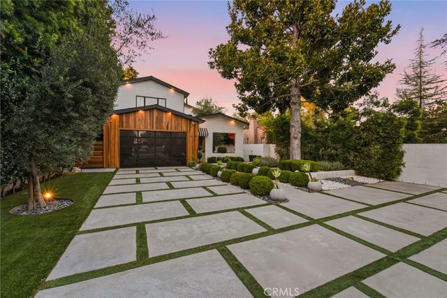 13135 Chandler Boulevard, Sherman Oaks, CA 91401