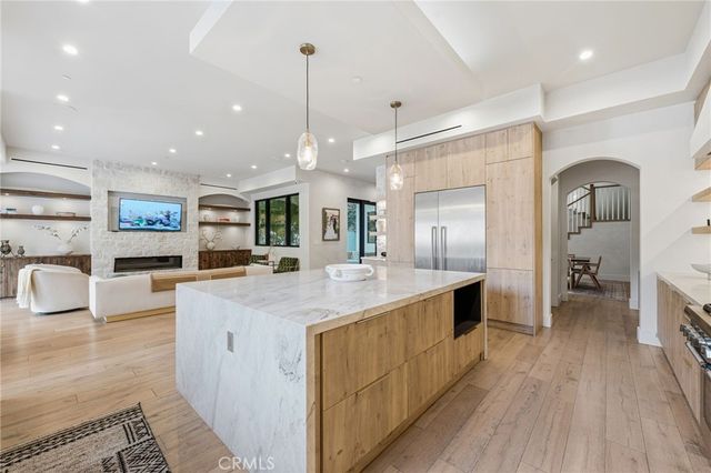 13135 Chandler Boulevard, Sherman Oaks, CA 91401