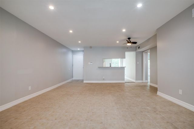9025 Rue Cambon Street 66, Houston, TX 77074