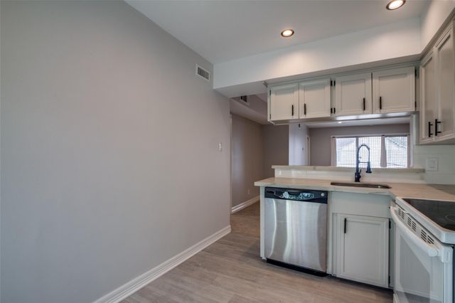9025 Rue Cambon Street 66, Houston, TX 77074