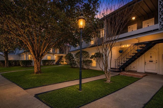 9025 Rue Cambon Street 66, Houston, TX 77074