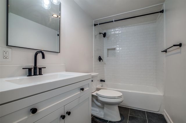 9025 Rue Cambon Street 66, Houston, TX 77074