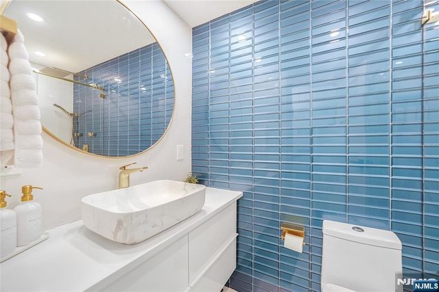 200 Winston 1008, Cliffside Park, NJ 07010