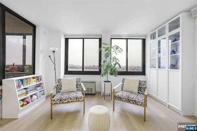 200 Winston 1008, Cliffside Park, NJ 07010