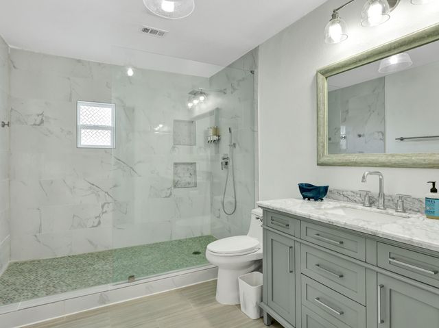 204 Kenny Drive, West Tawakoni, TX 75474