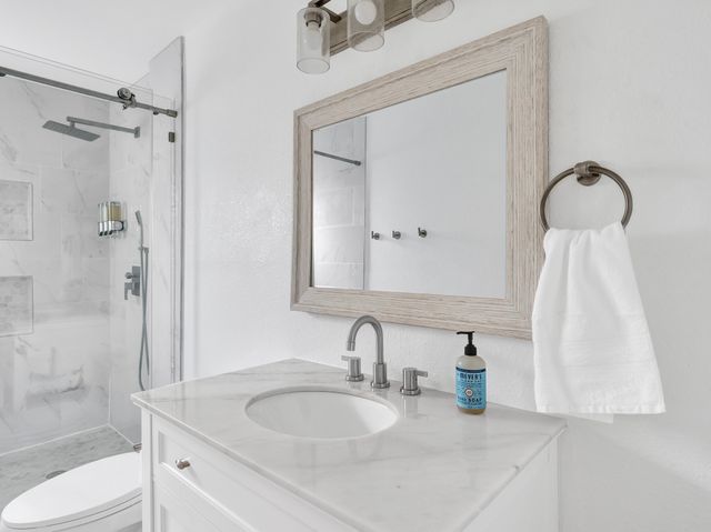 204 Kenny Drive, West Tawakoni, TX 75474