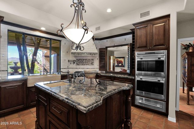 8129 N 54TH Street N, Paradise Valley, AZ 85253
