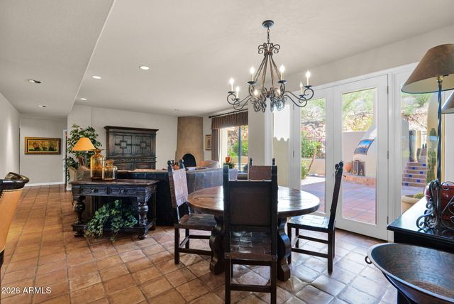 8129 N 54TH Street N, Paradise Valley, AZ 85253
