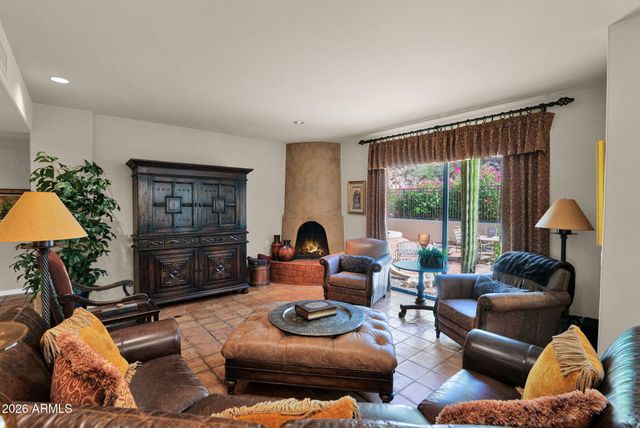 8129 N 54TH Street N, Paradise Valley, AZ 85253