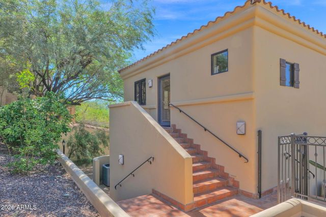 8129 N 54TH Street N, Paradise Valley, AZ 85253