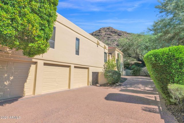 8129 N 54TH Street N, Paradise Valley, AZ 85253
