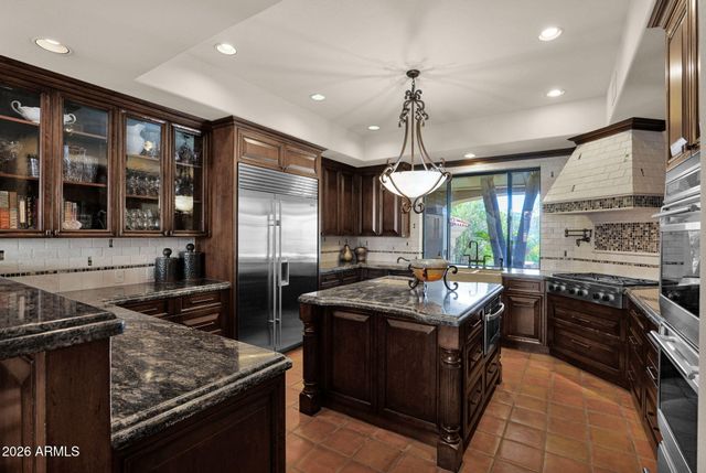 8129 N 54TH Street N, Paradise Valley, AZ 85253