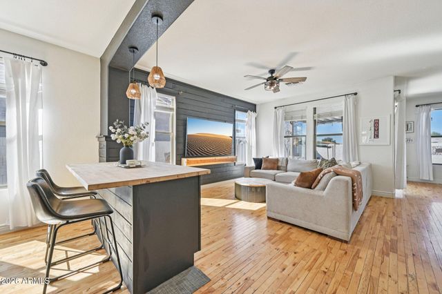 41264 N VINE Avenue, San Tan Valley, AZ 85140