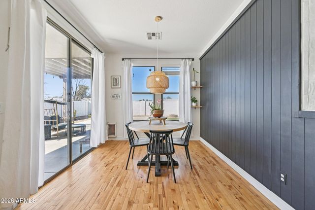 41264 N VINE Avenue, San Tan Valley, AZ 85140