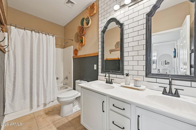 41264 N VINE Avenue, San Tan Valley, AZ 85140