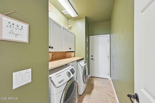 41264 N VINE Avenue, San Tan Valley, AZ 85140