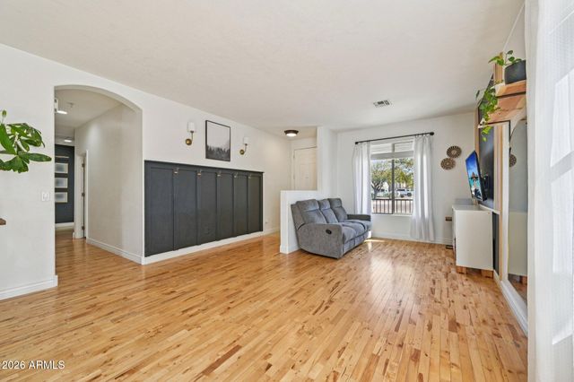 41264 N VINE Avenue, San Tan Valley, AZ 85140