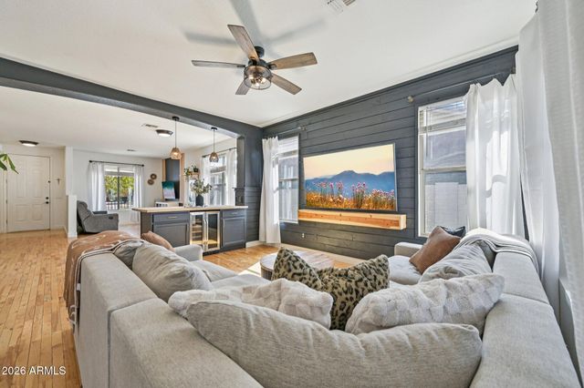 41264 N VINE Avenue, San Tan Valley, AZ 85140