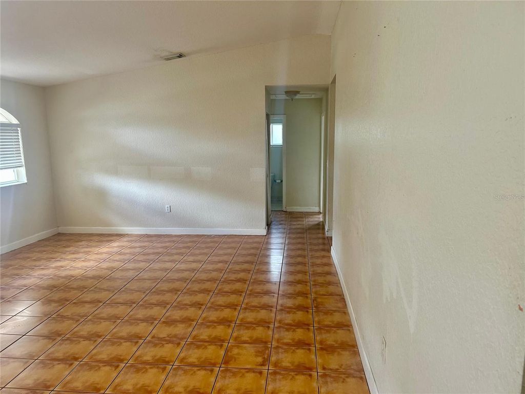 Image 12 of property listing at 14981 SW 180TH, Miami, FL 33187