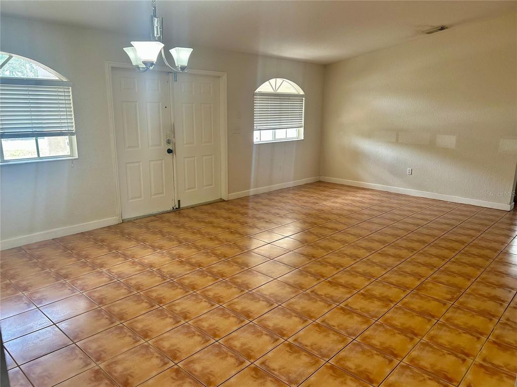 Image 3 of property listing at 14981 SW 180TH, Miami, FL 33187