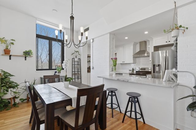 99 Gove Street 16, Boston, MA 02128