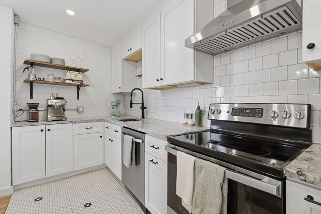 99 Gove Street 16, Boston, MA 02128