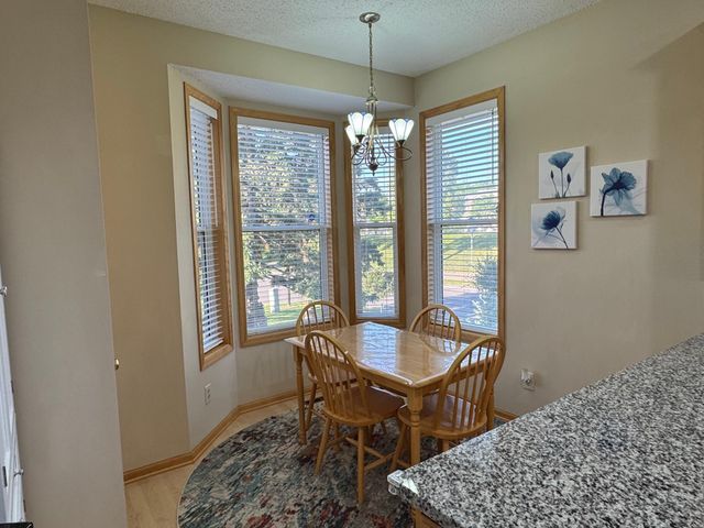 474 Bluebird Lane, Woodbury, MN 55125