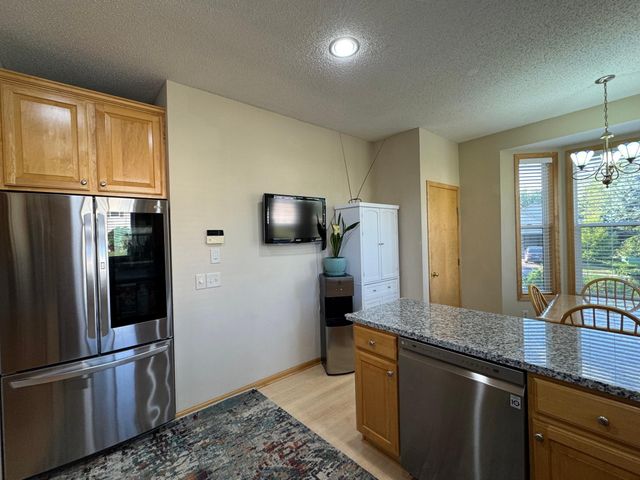 474 Bluebird Lane, Woodbury, MN 55125