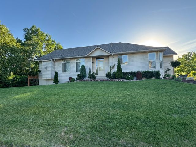 474 Bluebird Lane, Woodbury, MN 55125