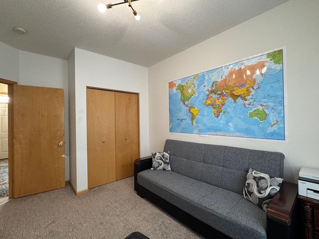 474 Bluebird Lane, Woodbury, MN 55125