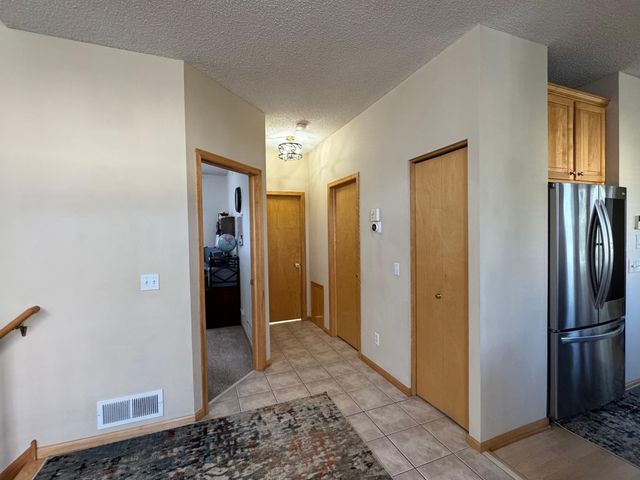 474 Bluebird Lane, Woodbury, MN 55125