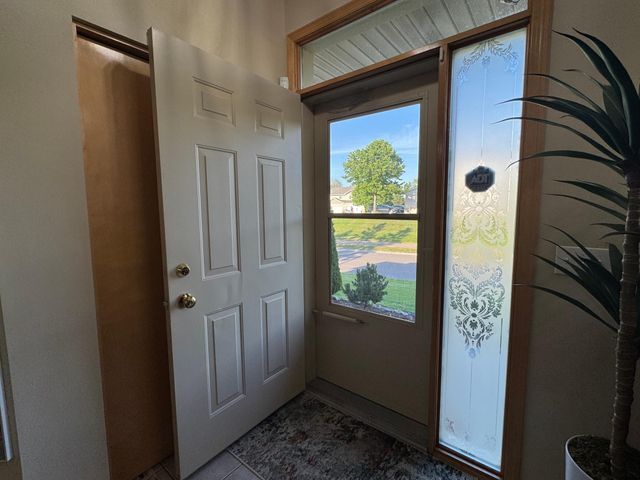 474 Bluebird Lane, Woodbury, MN 55125