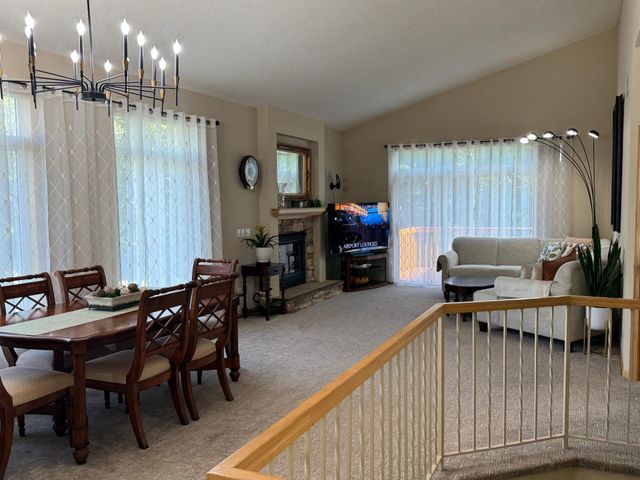 474 Bluebird Lane, Woodbury, MN 55125