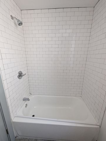 7953 S Essex Avenue S 2, Chicago, IL 60617