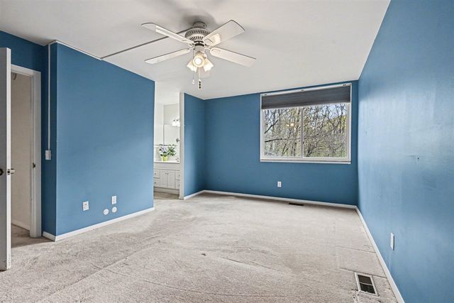242 Dunbarton Court, Kalamazoo, MI 49006