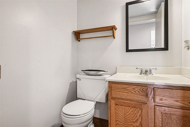 242 Dunbarton Court, Kalamazoo, MI 49006