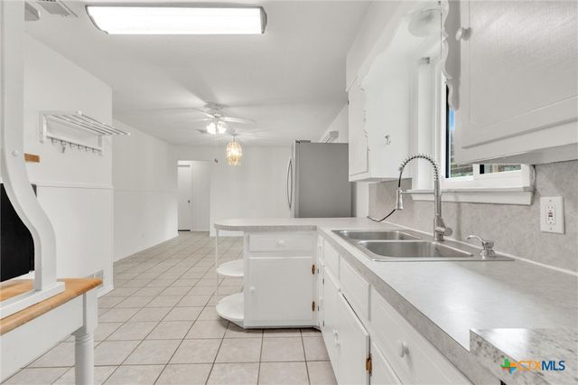 104 S Meadow Drive, Little River Academy, TX 76554