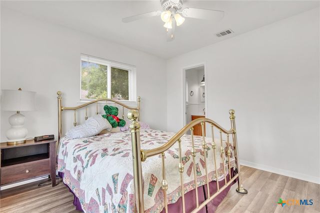 104 S Meadow Drive, Little River Academy, TX 76554