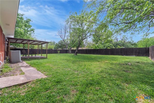 104 S Meadow Drive, Little River Academy, TX 76554