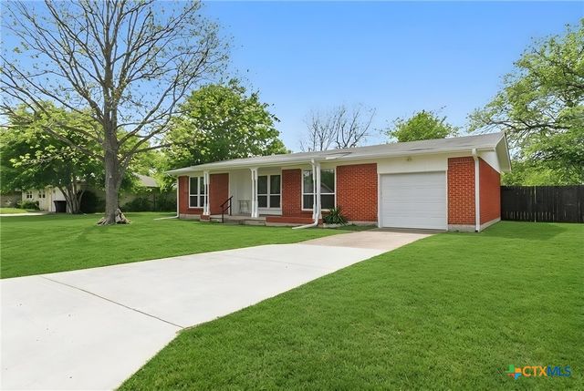 104 S Meadow Drive, Little River Academy, TX 76554