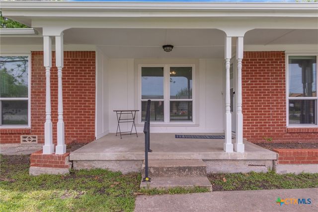 104 S Meadow Drive, Little River Academy, TX 76554