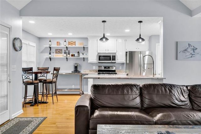205 Brookhaven Place, Canton, GA 30114