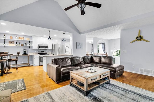 205 Brookhaven Place, Canton, GA 30114