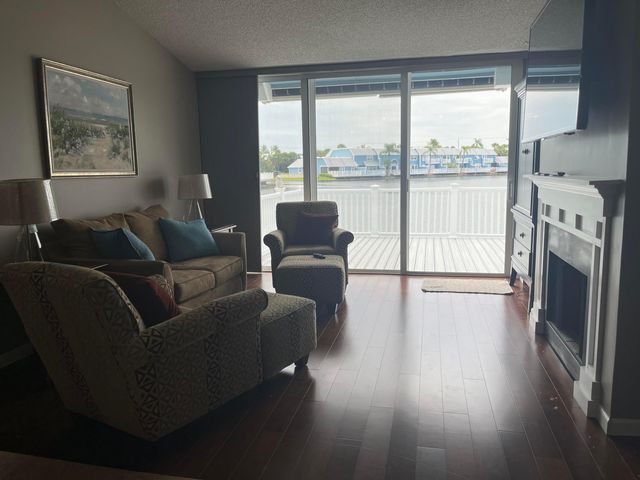 621 Ocean Dunes Circle, Jupiter, FL 33477