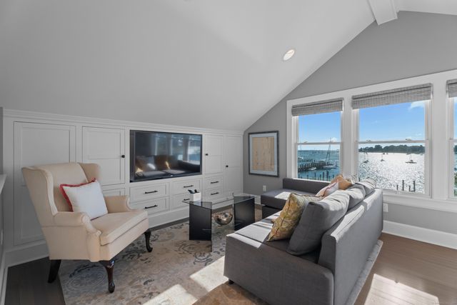 88 Water Street, Stonington, CT 06378