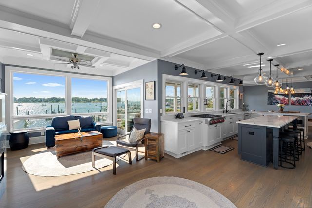 88 Water Street, Stonington, CT 06378