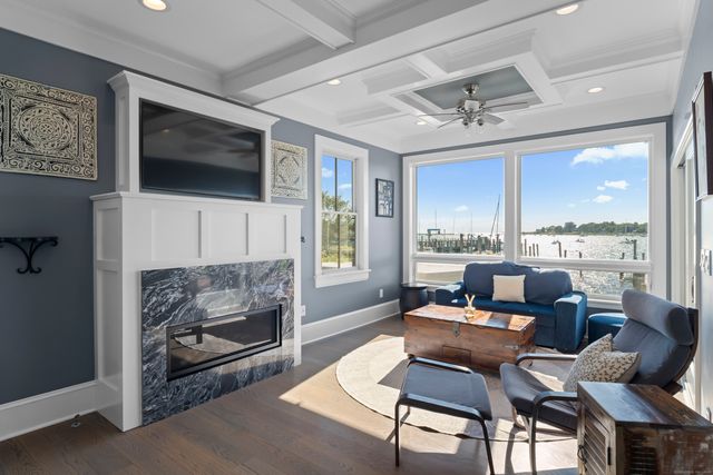 88 Water Street, Stonington, CT 06378