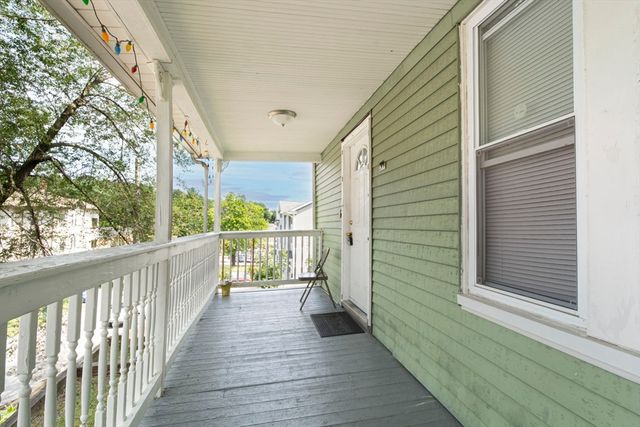 7 Clarence St, Worcester, MA 01610